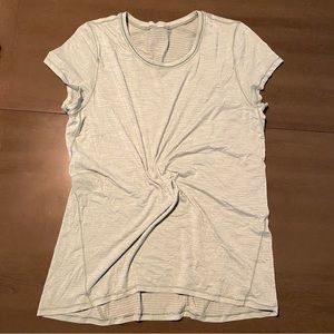 Lululemon top green no size tag